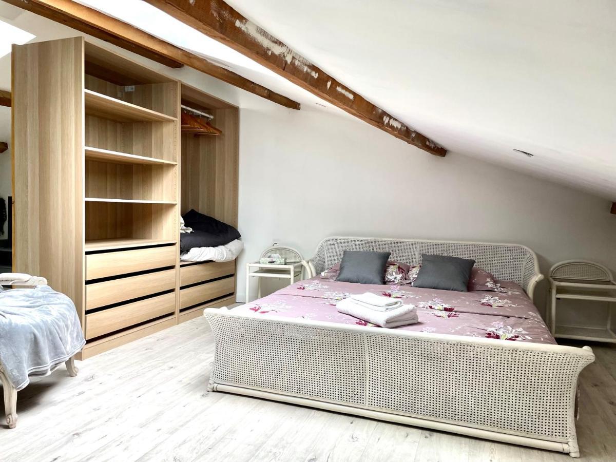 Les Vieux Platanes Apartman La Crau Kültér fotó